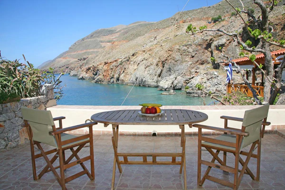 On The Beach Apartments Hora Sfakion Exterior photo