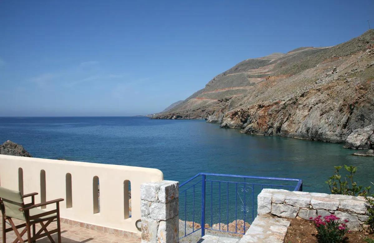 On The Beach Apartments Hora Sfakion Exterior photo