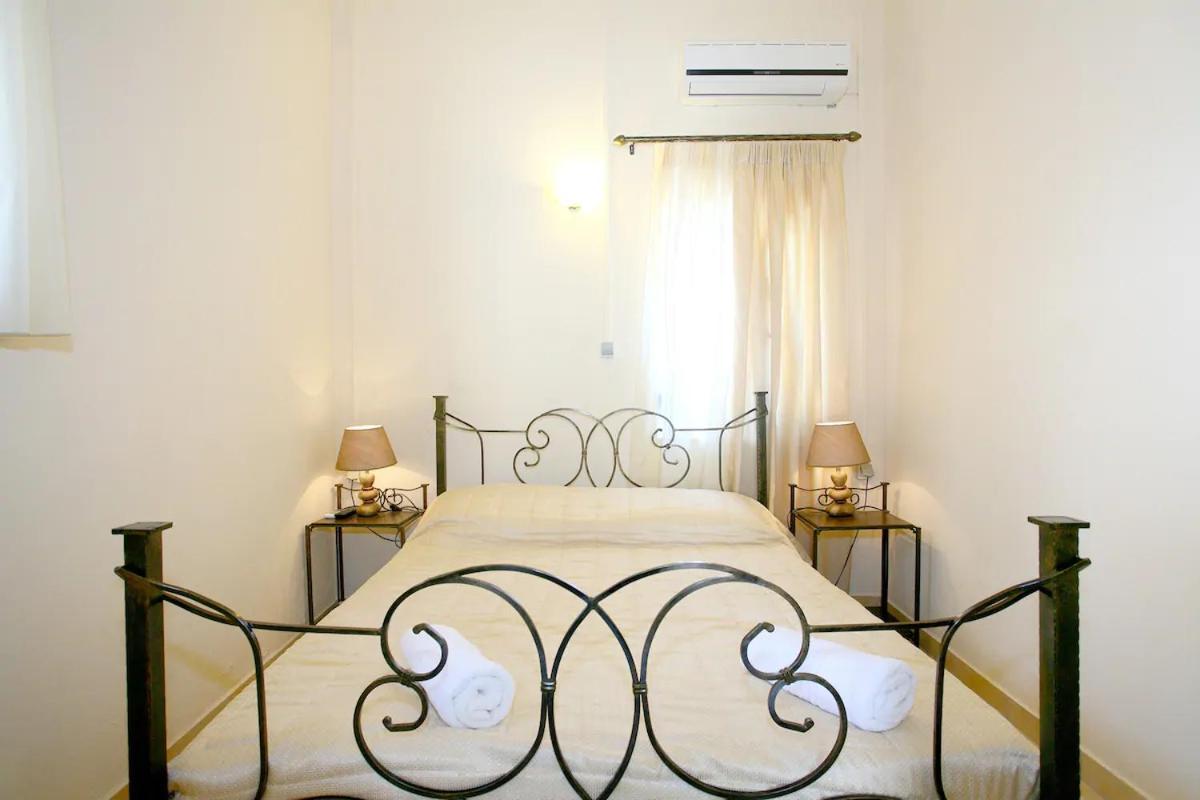 On The Beach Apartments Hora Sfakion Exterior photo