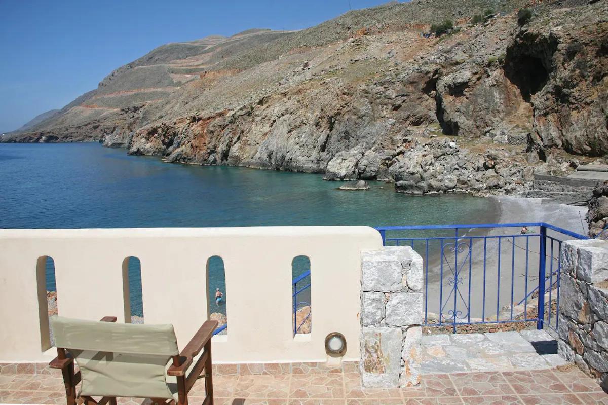 On The Beach Apartments Hora Sfakion Exterior photo