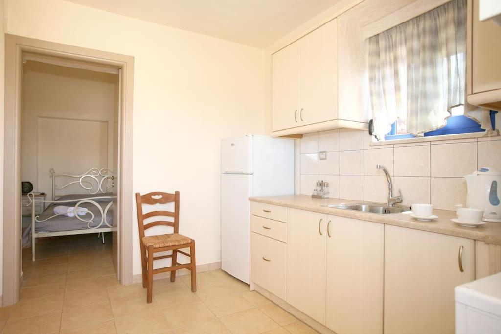 On The Beach Apartments Hora Sfakion Exterior photo